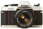 Nikon FM10 �W���Z�b�g(FM10�{�f�B�EAi�Y�[���j�b�R�[��35~70mmF3.5~4.8S�E�J�����P�[�X�E�X�g���b�v�t)