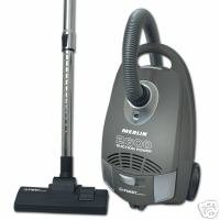 Festplatten: Staubsauger 2600 Watt Beutellos neues Modell 5504 NEU