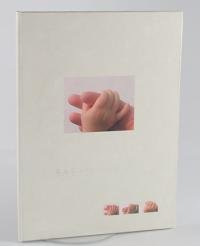 Kamerazubeh&ouml;r: Babyh�nde Babytagebuch 44 illustrietre Seiten 21x28cm