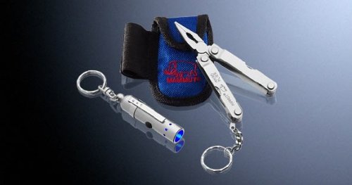 Verst&auml;rker und Receiver: V8 Turbo Torch Taschenlampe und Mammut Key Tool weiss