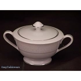 INTERNATIONAL WAKEFIELD 364 COVERED SUGAR by International Silver