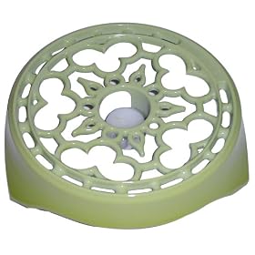 Le Creuset Enameled Cast-Iron 9-Inch Candle-Warming Trivet, Kiwi by Candles