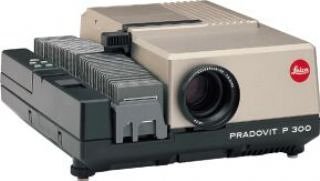 Lautsprecher: Leica P 300 Pradovit Diaprojektor