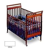 Flat Slat Sleigh Crib Finish: White
